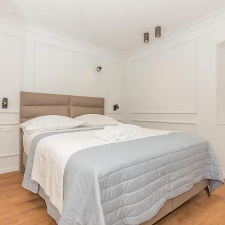 Palace Heritage Apartments Apartment Makarska