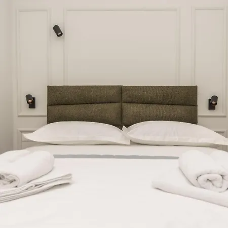 Palace Heritage Apartments * Makarska